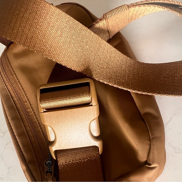 Everywhere 1 L belt bag - Picture 8 of 10